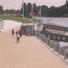 Weseruferpromenade Bremen Tiefer